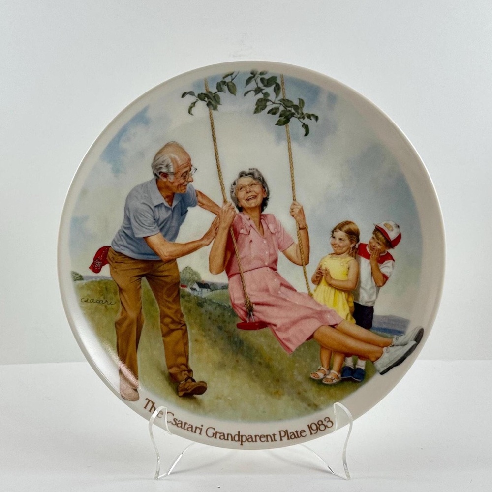 KNOWLES Grandparent Plate with Multicolor Design